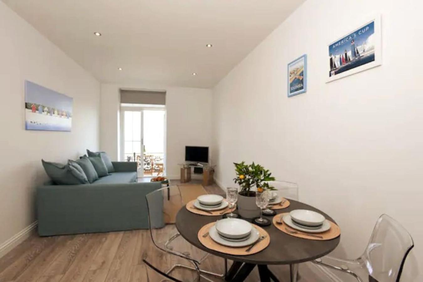 Air Maison - Stunning Beach Front Apartment Portsmouth Exterior foto