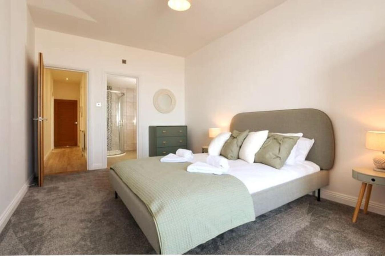 Air Maison - Stunning Beach Front Apartment Portsmouth Exterior foto