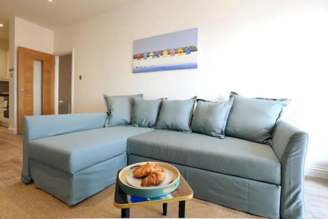 Air Maison - Stunning Beach Front Apartment Portsmouth Exterior foto